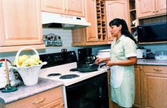 Solicito empleada todo servicio cama dentro