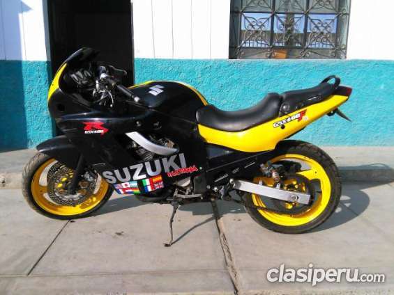 Vendo en buen estado vendo linda moto suzuki400 a buen precio.